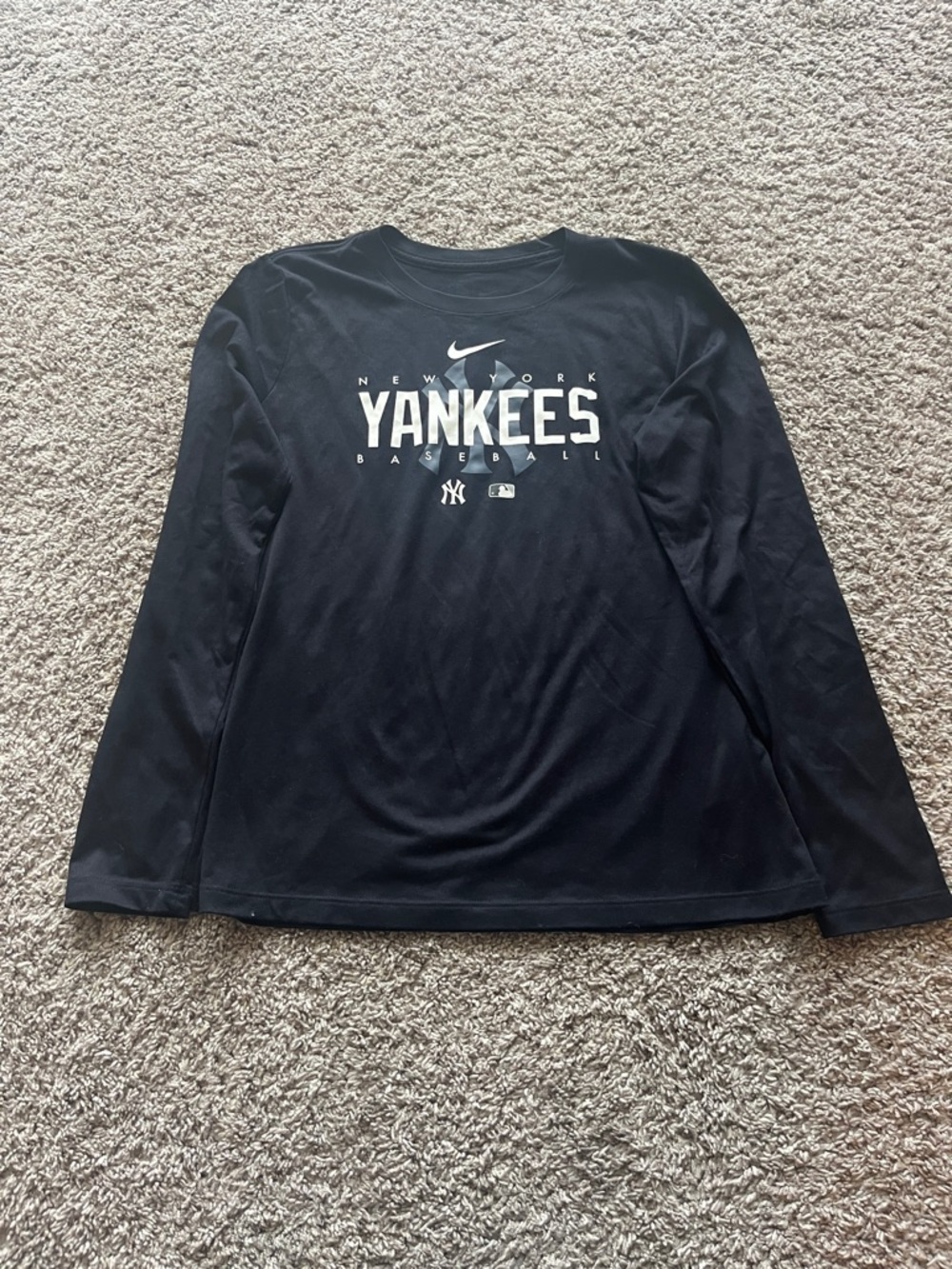 Nike Women’s Dri-fit Long sleeve Tee